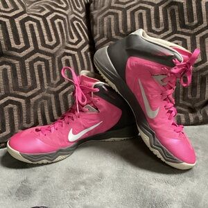 Nike Zoom Women's Athletic Pink and Gray Sneakers hyperquickness
